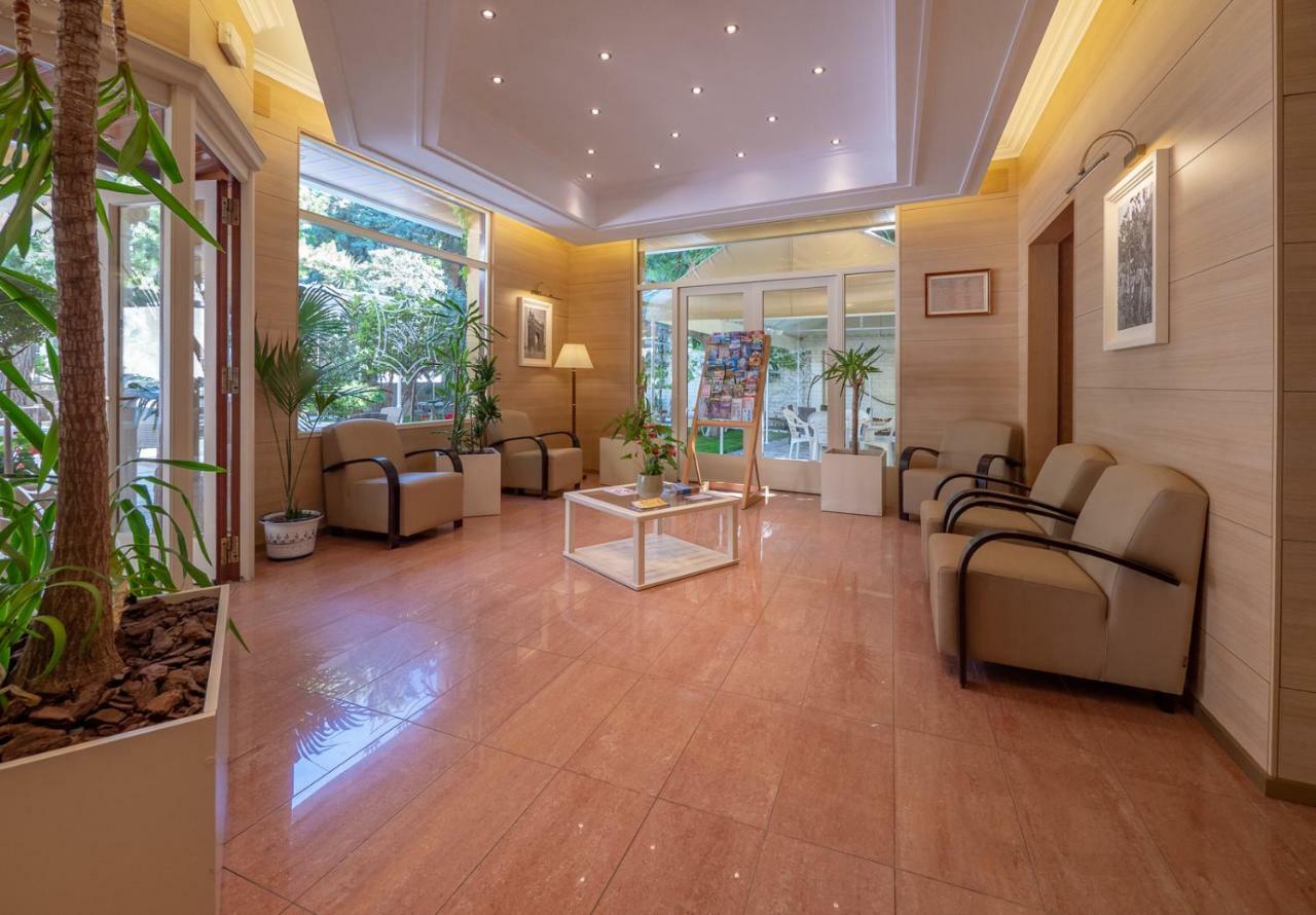 Hostal Gallet 罗萨斯 外观 照片